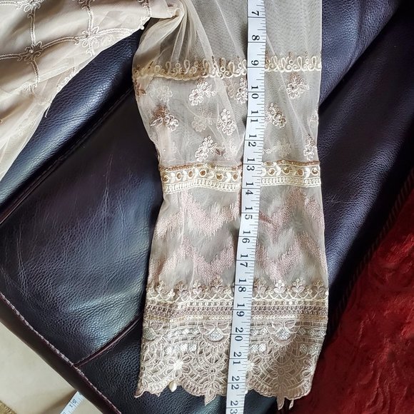 Maria B Off White / Beige Dress with Beautiful Embroidery (3 piece suit) - Picture 15 of 15